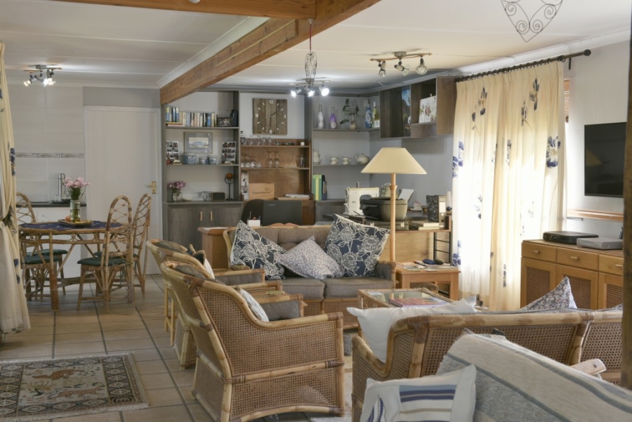 4 Bedroom Property for Sale in Heuningkloof Western Cape